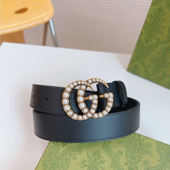 Meet the Posher Accessories - Gucci GG Pearl Buckle Women's Black Leather Belt Size 85 cm